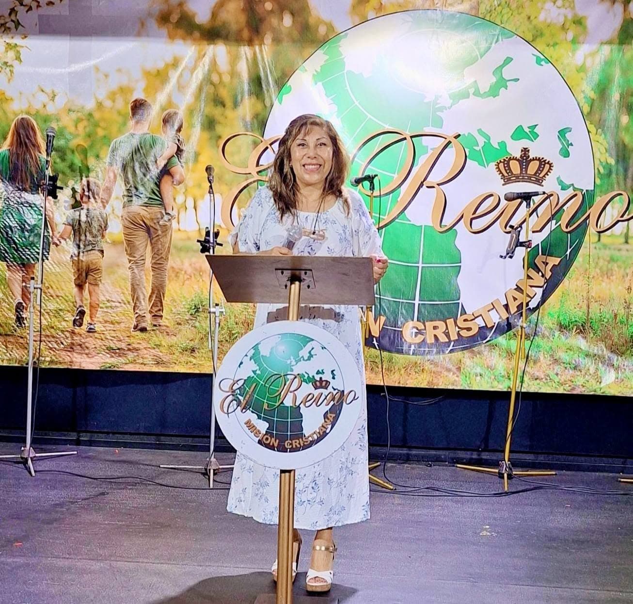 Pastora Miriam Tito en la Iglesia
